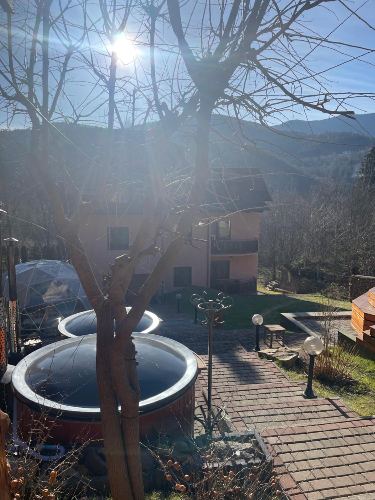 Краса Карпат Hotell Jaremtsje Eksteriør bilde
