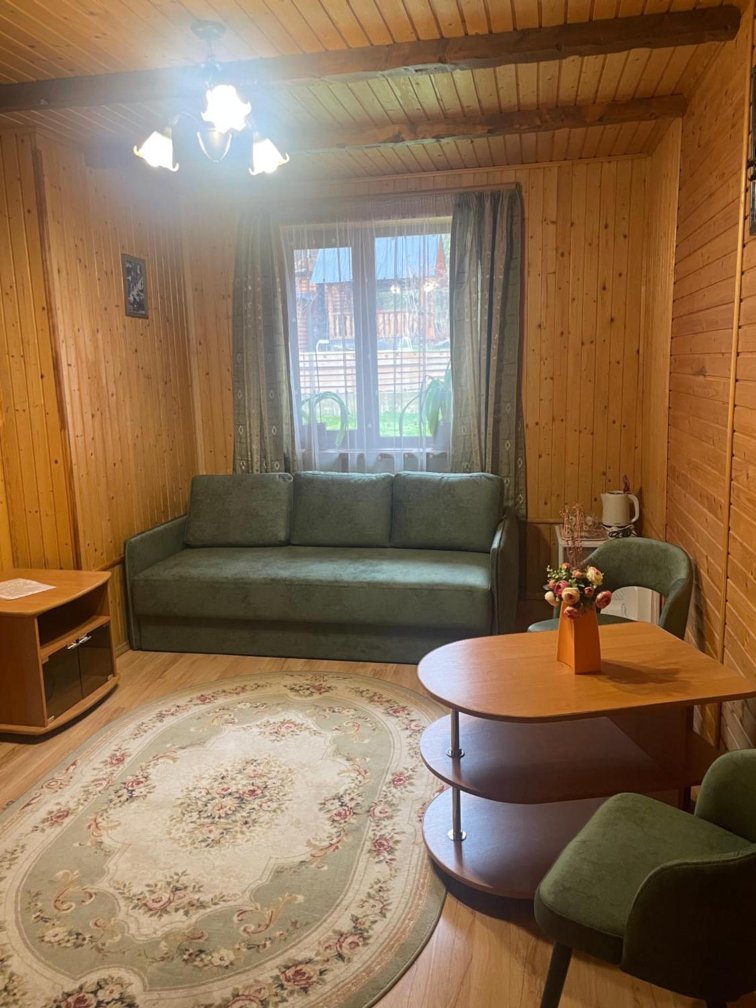 Краса Карпат Hotell Jaremtsje Eksteriør bilde