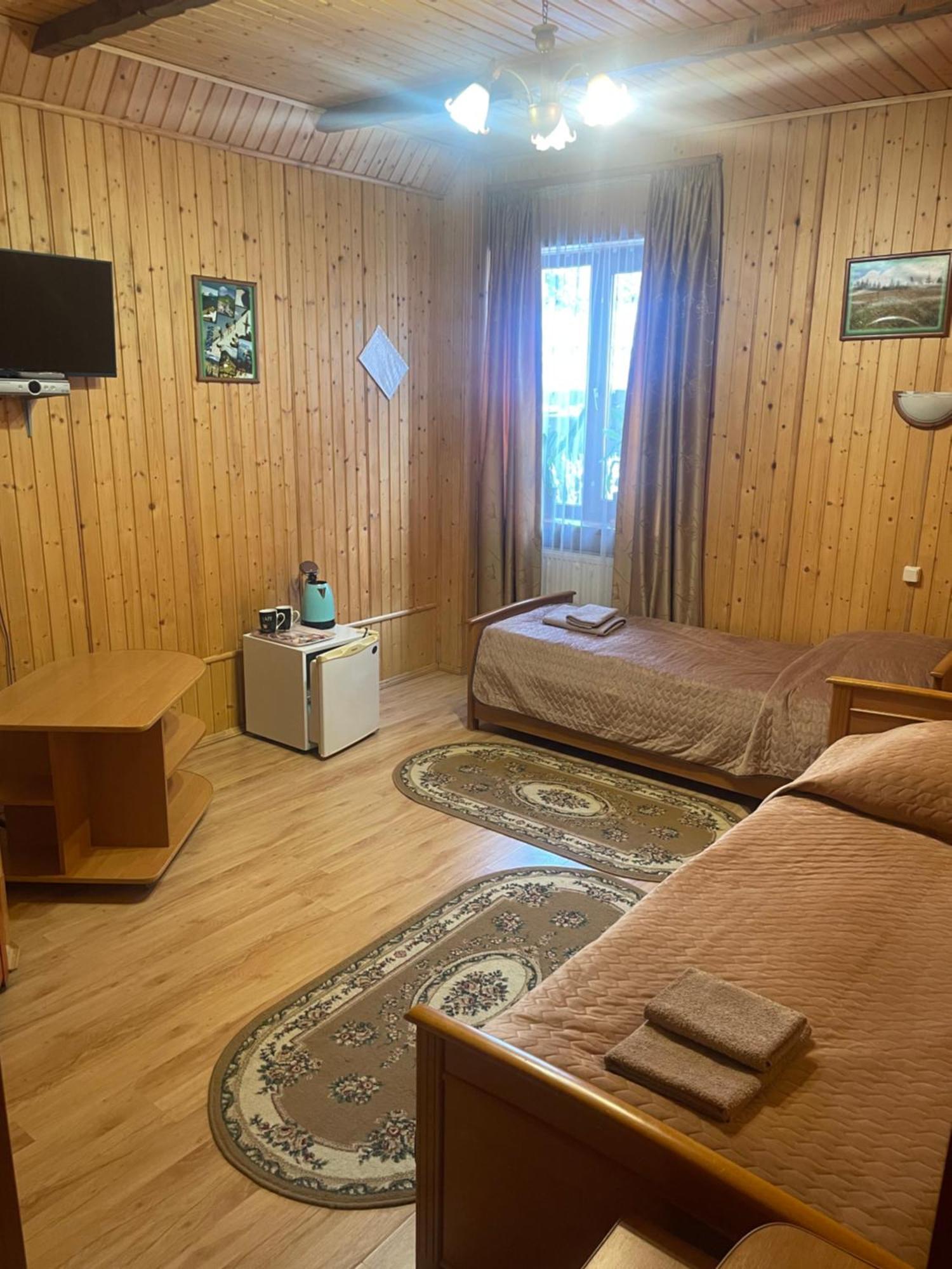 Краса Карпат Hotell Jaremtsje Eksteriør bilde