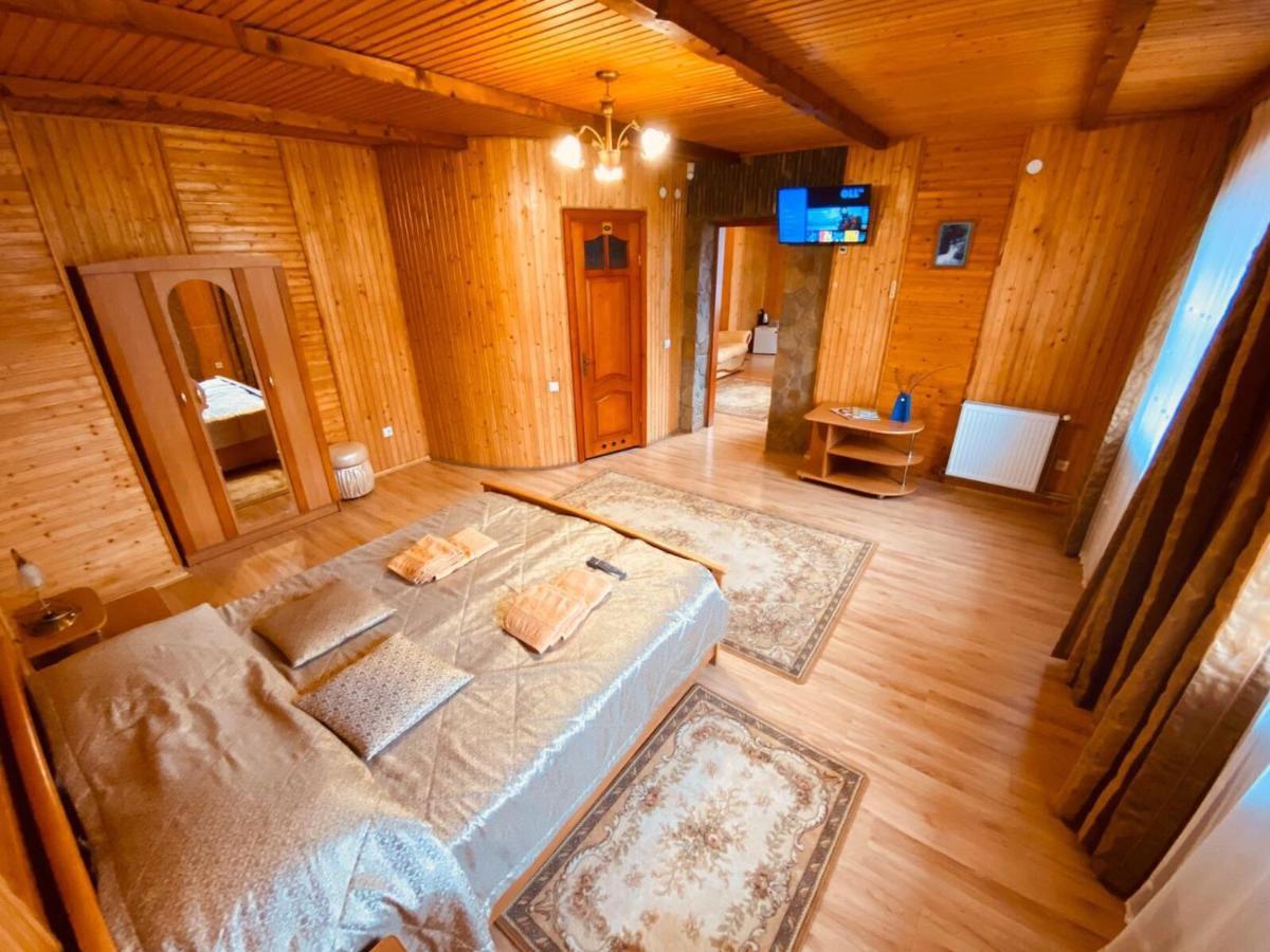 Краса Карпат Hotell Jaremtsje Eksteriør bilde
