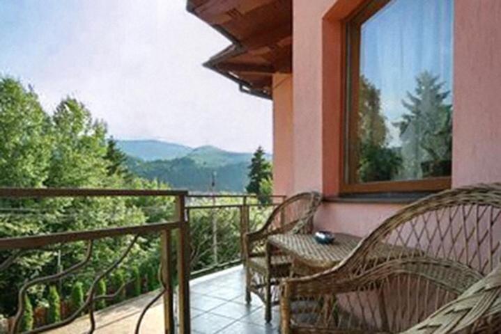 Краса Карпат Hotell Jaremtsje Eksteriør bilde